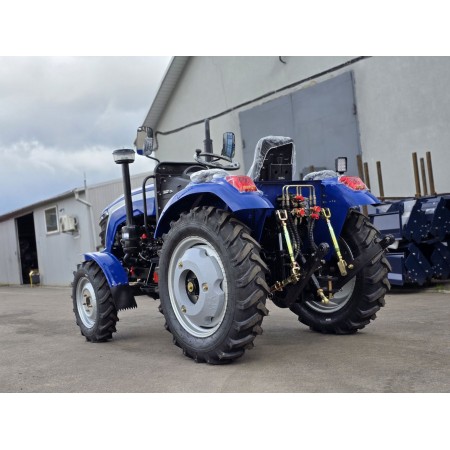 Трактор TERRA FORCE 255XL, двигун КМ385, прижимна гідравліка, ГПК, рівна підлога, вага 1480 кг